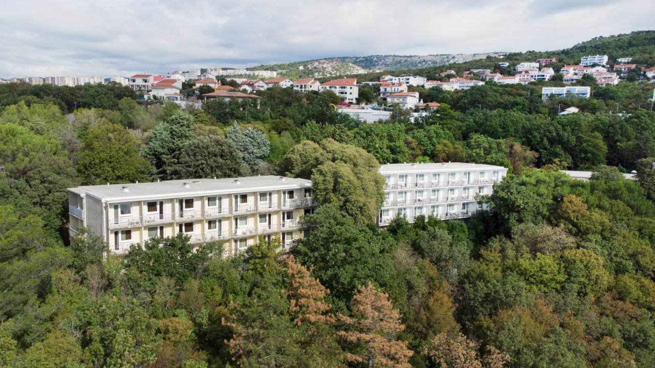 Hotel Boarding House Lucija Kostrena Exterior foto